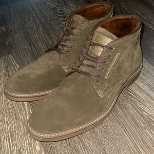 Azkbird Chukka Oxford Olive Green Boots Size: 9